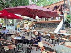 Di tích lịch sử thành quán cafe