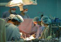 Bé mắc vỡ túi phình động mạch não hiếm gặp