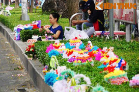 Người bán hoa, quà 20/10 dọc đường 'méo mặt' vì ế