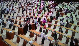 Chỉ có 4 đại biểu phát biểu, Quốc hội lại nghỉ sớm