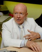 Tỷ phú Mark Mobius muốn đầu tư hơn 3 tỷ USD vào Việt Nam