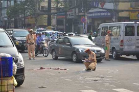 Kẹt xe kinh hoàng sau 3 tai nạn liên tiếp trong vài phút ở TP.HCM