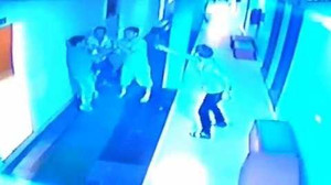 Hỗn chiến kinh hoàng tại quán karaoke: Tạm giữ 3 cha con