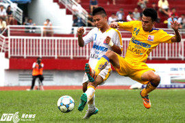 Toàn thắng, U21 Hà Nội T&T đặt một chân vào bán kết U21 Quốc gia