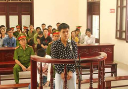 2 nhóm thanh niên đánh chém nhau kinh hoàng vì cái ‘nhìn đểu’