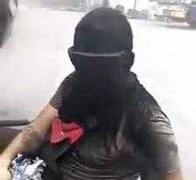 Bịt ống xả ô tô và cái kết đắng