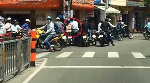 Bắt băng nhóm dàn cảnh cướp tiền giữa Sài Gòn