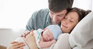 Vợ đẻ, chồng được nghỉ tới 14 ngày: Một quy định nhân văn