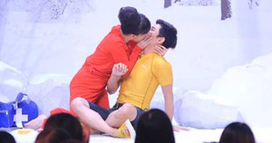 Tập 1 Ơn giời, cậu đây rồi: Trai đẹp ba lần nài nỉ hôn Việt Hương