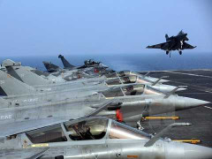 Pháp triển khai tàu sân bay hạt nhân hỗ trợ chống IS