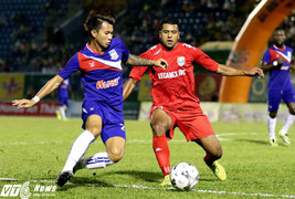 B.Bình Dương chật vật thắng Yadanarpon