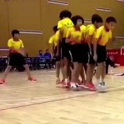 Hoa mắt với kiểu nhảy dây ‘bá đạo’ trong clip