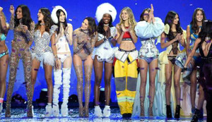 Những khoảnh khắc đáng nhớ tại Victoria's Secret show 2015