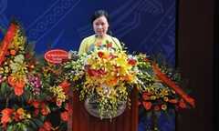 Nữ giáo sư toán học thứ 2 Việt Nam: 'Đừng bắt các bạn trẻ ăn đói làm khoa học'