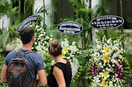 Người Pháp xoa dịu nỗi đau khủng bố Paris từ đất Việt