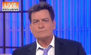 Charlie Sheen bị bạn tình tống tiền sau khi nhiễm HIV