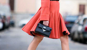 Xu hướng túi mini cho cuộc sống bớt nặng nề