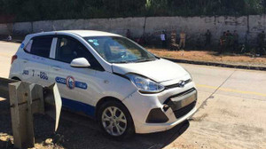 Đang truy bắt băng cướp taxi chạy trốn trong rừng