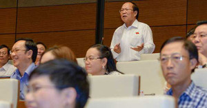 Bộ trưởng khiến Quốc hội ‘cười nghiêng ngả’, ĐBQH: 'Nếu nói thoái thác trách nhiệm cũng được'