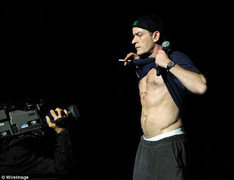 Video: Tài tử Hollywood Charlie Sheen thú nhận nhiễm HIV trên sóng truyền hình