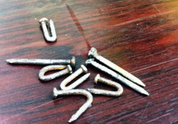 Đinh tặc 'tái xuất', nhiều xe cứ ra đường là dắt bộ