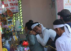 Tiếng khóc xé lòng trong đám tang 3 mẹ con ở Long An