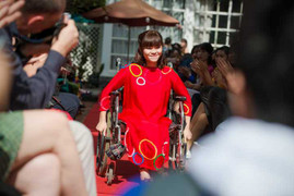 Xúc động với buổi trình diễn thời trang cho người khuyết tật