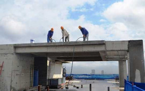 Video: Bắt đầu 'cắt ngọn' tòa nhà 8B Lê Trực