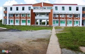 Trường xây gần 20 tỷ đồng xuống cấp sau khi đóng cửa