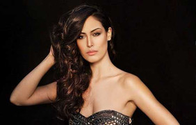 Chuyện 4 lần ăn may của một hoa hậu