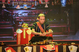 Trấn Thành diễn quá sung trên sân khấu