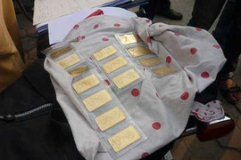 Đi mua rau, mất 11 cây vàng trong cốp xe