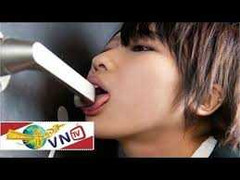 Nỗi khổ của cô bé dùng lưỡi di chuyển đồ vật