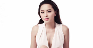 Hải Băng táo bạo khoe đường cong sexy