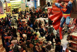 Rầm rộ không khí mua sắm ngày Black Friday khắp thế giới