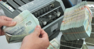 Mỗi năm, Chính phủ phải trả bao nhiêu tiền nợ lãi?