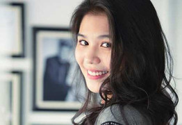 Nữ du học sinh xinh đẹp, chân dài như siêu mẫu