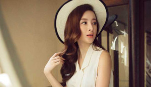 Angela Phương Trinh đẹp lôi cuốn với hình ảnh tiểu thư kiêu kì