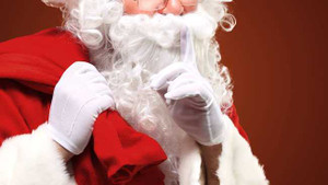 Brazil: Tội phạm hóa trang ông già Noel để... cướp trực thăng