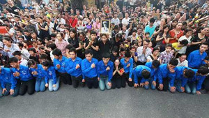 Thái độ giới trẻ với đám tang Đại tướng Võ Nguyên Giáp nói lên nhiều điều