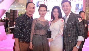 Thu Trang 'hút hồn' khán giả với vẻ gợi cảm khi dự sự kiện