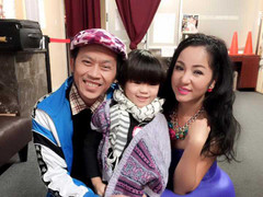 Hoài Linh lại ra mắt con gái nuôi mới