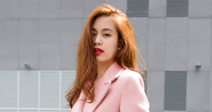 Hoàng Thuỳ Linh 'hâm nóng' ngày đông với đầm xuyên thấu sexy