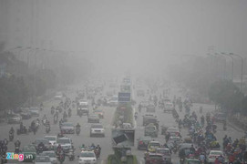 Sương mù dày đặc bao phủ Hà Nội