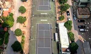 Gần 3.000 m2 'đất vàng' công viên bị hô biến thành sân tennis