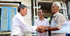 'Người tù thế kỷ' Huỳnh Văn Nén: Có ai trên đất nước này khổ như tôi không?