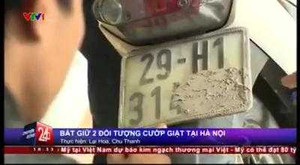 Tóm gọn bộ đôi chuyên bôi bùn che biển số xe để cướp giật trên phố