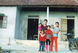 Không có tiền điều trị, bé gái bị bệnh tim hành hạ suốt 10 năm