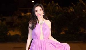 Thủy Tiên, Hồ Ngọc Hà ăn mặc nhạy cảm gây ồn ào năm 2015