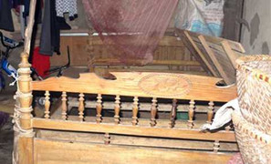 Ngủ dậy phát hiện vợ chết trên giường